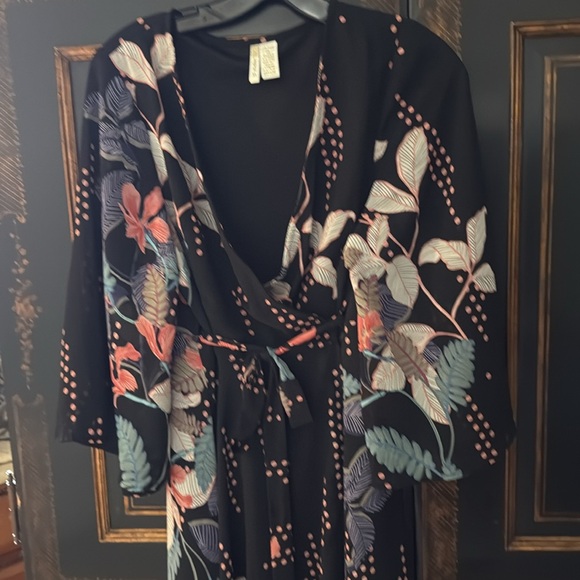 Japana Black wrap/kimona medium blue floral orchids Pink Polka Dots fabulous - Picture 14 of 16